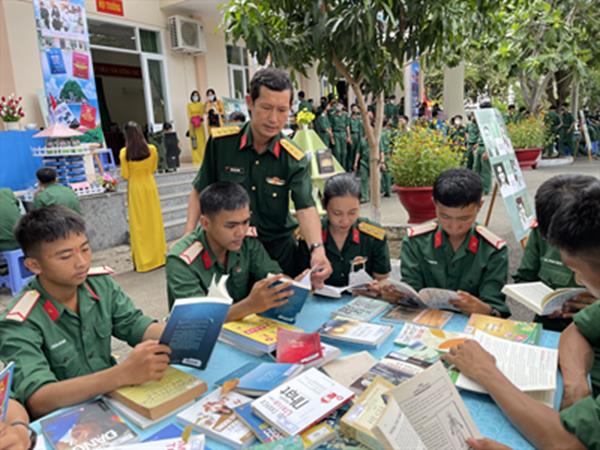 Bộ CHQS tỉnh Bà Rịa-Vũng Tàu tổ chức Ngày sách và văn hóa đọc Việt Nam