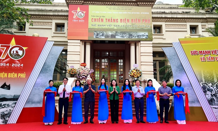 Triển lãm “Chiến thắng Điện Biên Phủ – Sức mạnh Việt Nam và tầm vóc thời đại” tại Thư viện Quốc gia Việt Nam